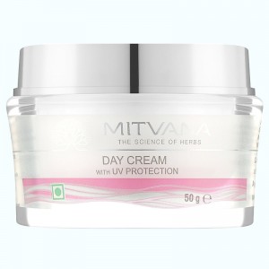 Крем для лица дневной с УФ-защитой Day Cream With UV Protection with Hibiscus & Licorice, MITVANA - 50 мл