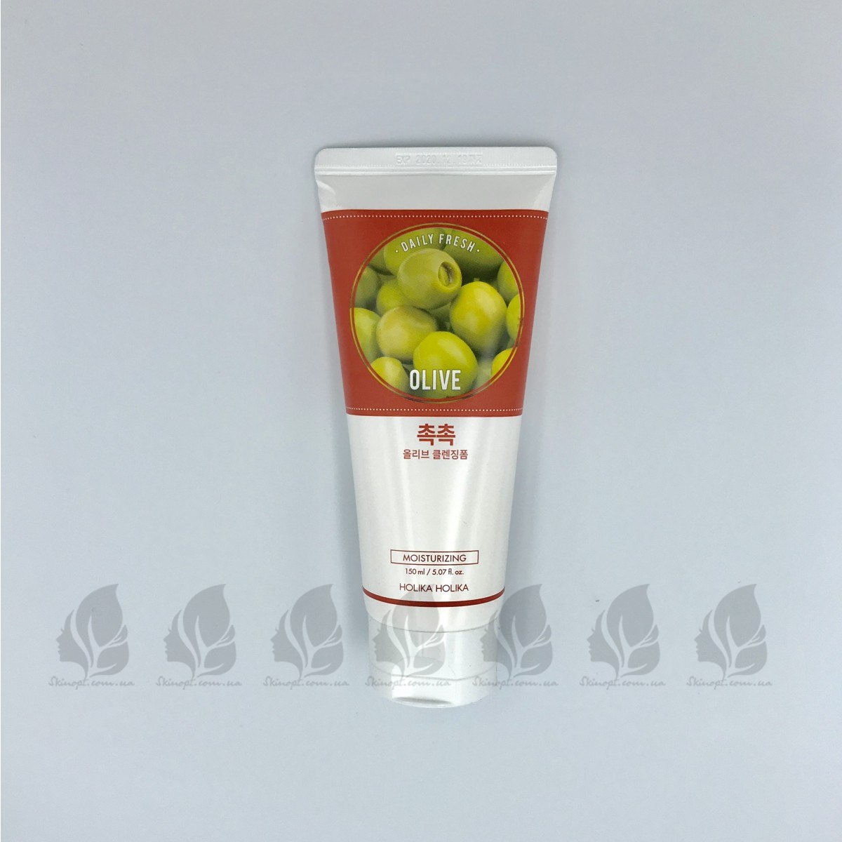 Купить оптом Очищающая пенка для лица с оливой Holika Holika Daily Fresh Cleansing Olive Cleansing Foam - 150 мл